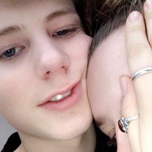 Meet your Posher, Zachary